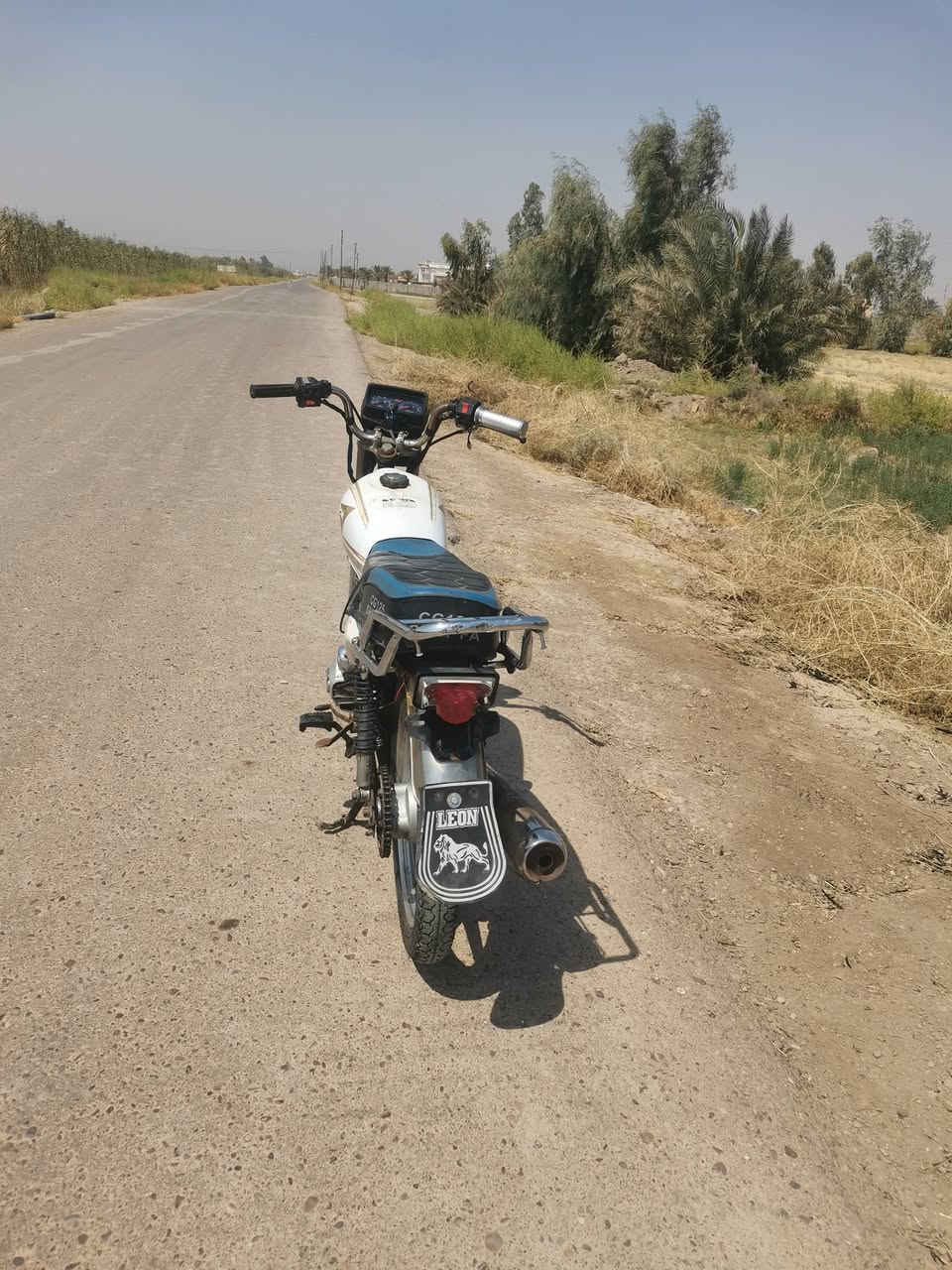 السلام عليكم دراجة خمسه كير موديل ٢٠٢١ بدون أوراق محرك جديد أخرس شلعة تخبل لاصرف لادخان نكرة تحتاج فقط باتري كهربائيات كلها شغالة بس بيها نقوصات بسيطة اشاير
السعر ٢٥٠وبيها مجال
مكاني بغداد البياع الشرطة الخامسه *********** بي وتساب

