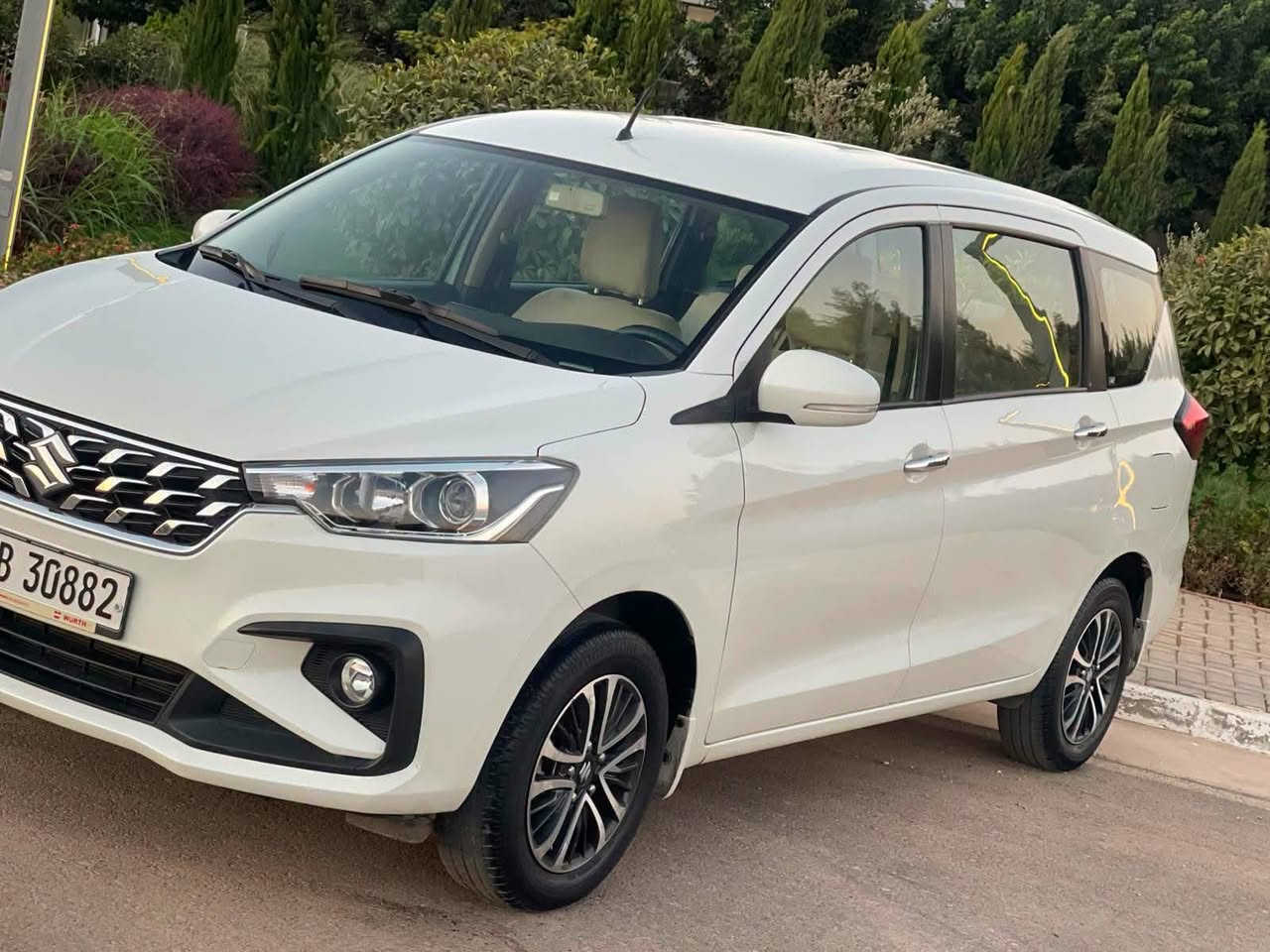 سوزوکی 2023 ضمان الشركة 31-8-2026
سوزوكي إيرتيجا ياباني 2023 (Suzuki Ertiga) فول مواصفات
✅ بصمة أبواب وتشغيل بصمة
✅ المسافة المقطوعة: 49 ألف كم (حقيقي)
✅ محدد سرعة (كروز)
✅ المحرك: 1.5 (4 سلندر) VVT - اقتصادي جداً
✅ ناقل الحركة: أوتوماتيك
✅ 3 صفوف مقاعد (7 راكب)
✅ تبريد مركزي، ديكور داخلي صاج (فورميكا)، كاميرا وحساسات (خلفية، يمين، يسار)، نظام مانع انزلاق
✅ السنوية مجددة لغاية 2029، والسيارة بشرط التحويل.
✅ البدي: تعديل بارد (PDR) في جاملغ السكن (جهة الراكب) مع قلم كاري بسيط فقط (بدون صبغ وبدون ضربة قوية).
✅ سيارة نظيفة جداً، حدادية ومحرك مكفولة (بدون أي أصوات أو طقطقة)، سيارة مال بيت ومكفولة.
💰 السعر: 133 ورقة ($13,300) - وبيها مجال بسيط
📍 الموقع: [السليمانية]
📞 رقم التواصل: *********** واتس اب
