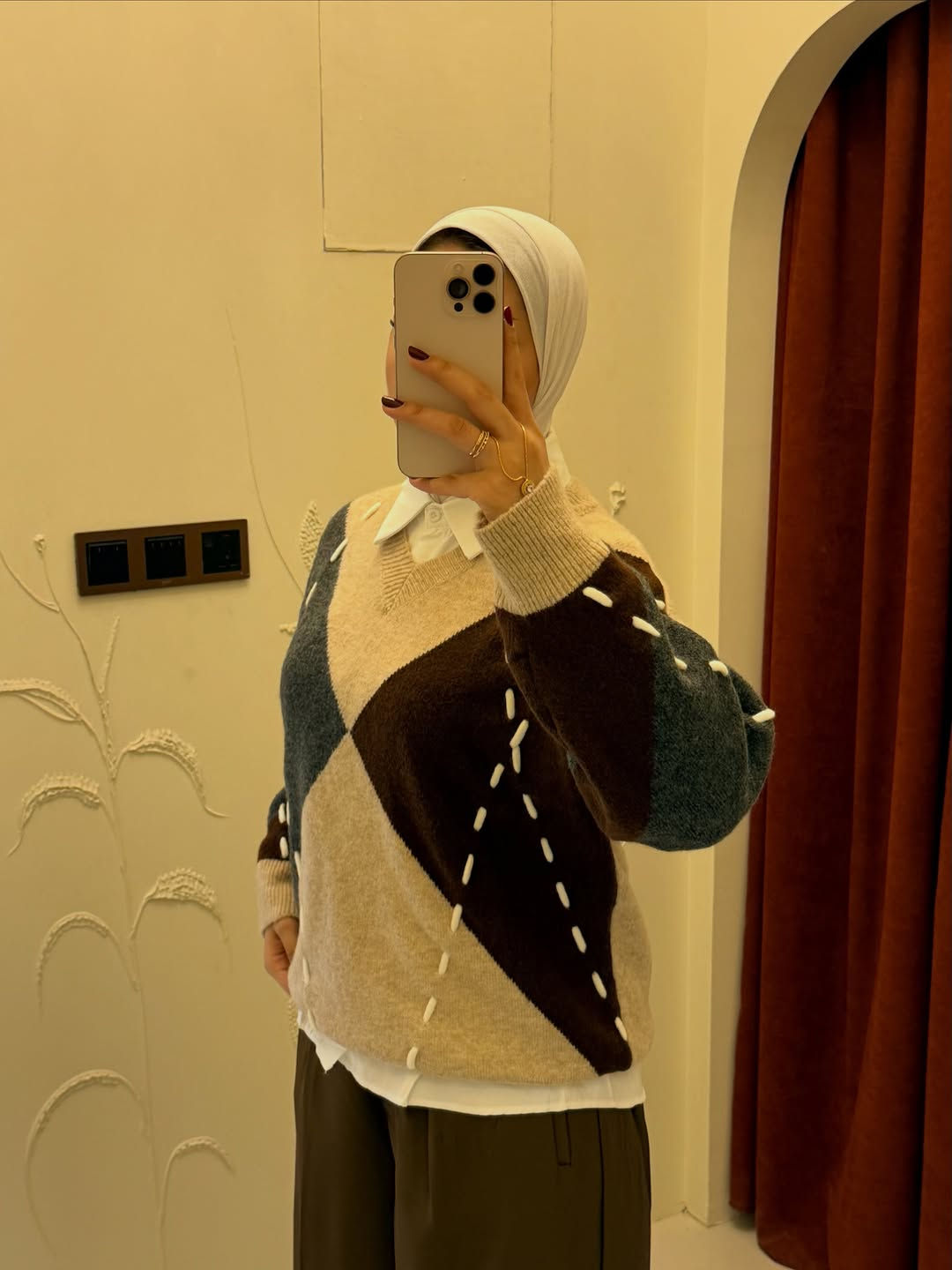 بلوزة فري سايز • طول ٨٥سم • كيلوت ٣٨-٥٠