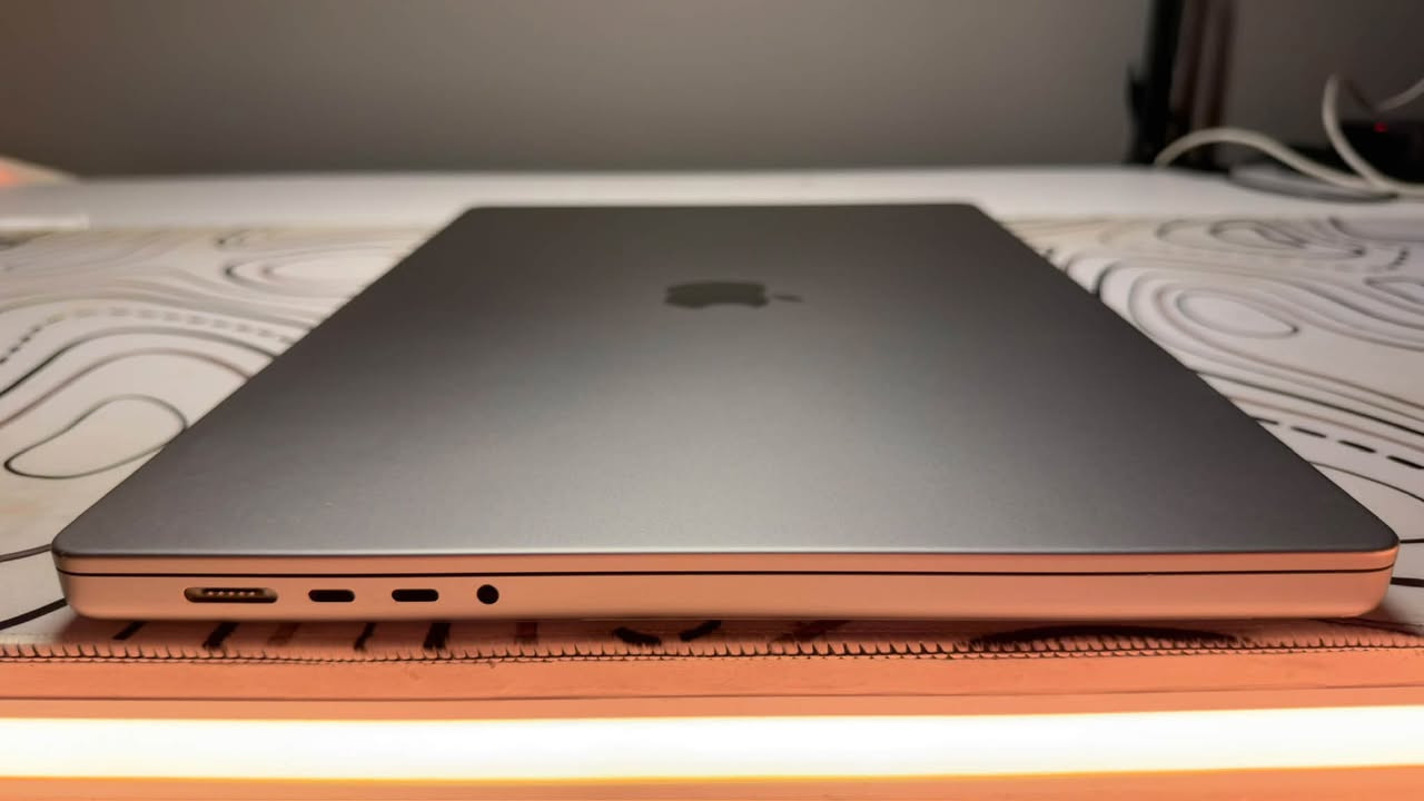 ماكبوك برو 16 • M1 Pro • ١٦جيجا رام