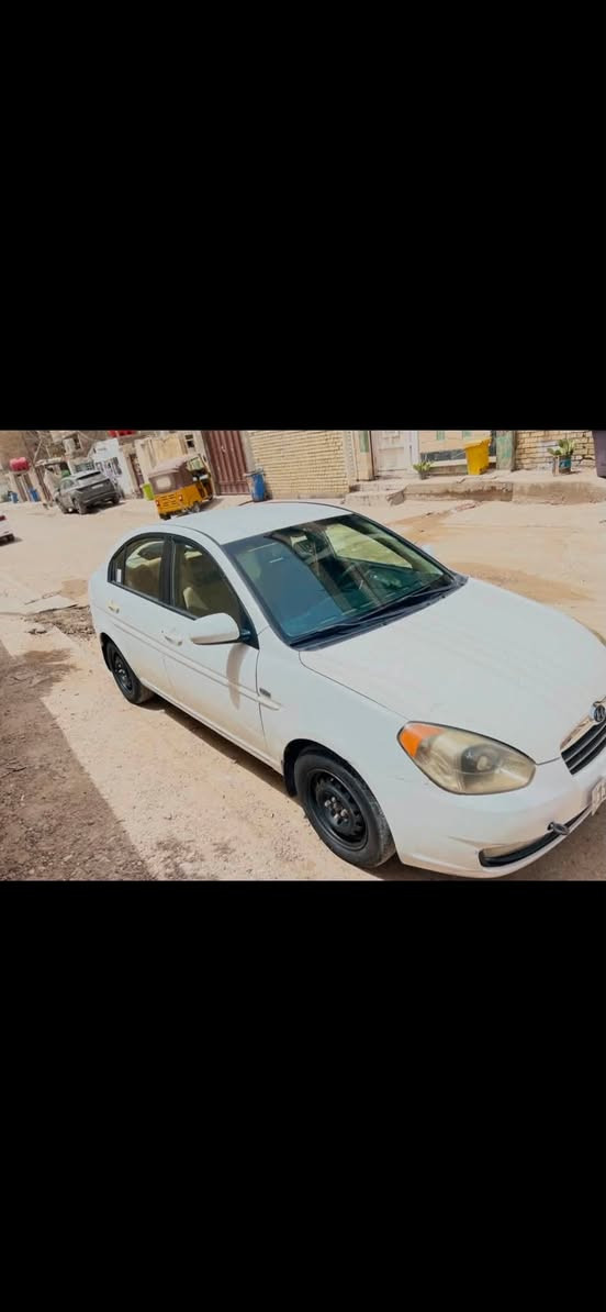 اكسنت وارد خليجي 
المديل 2010
وارد خليجي
حجم محرك 1600
ماشيه 260 ألف 
ما بيها صبغ بس بارد قليل 
مكيه كير ما بيهن شي مكفوله 
لوحه بغداد خصوصي 
عنوان بغداد حي اور
سعر 95وبيها مجال
رقم الهاتف ***********
