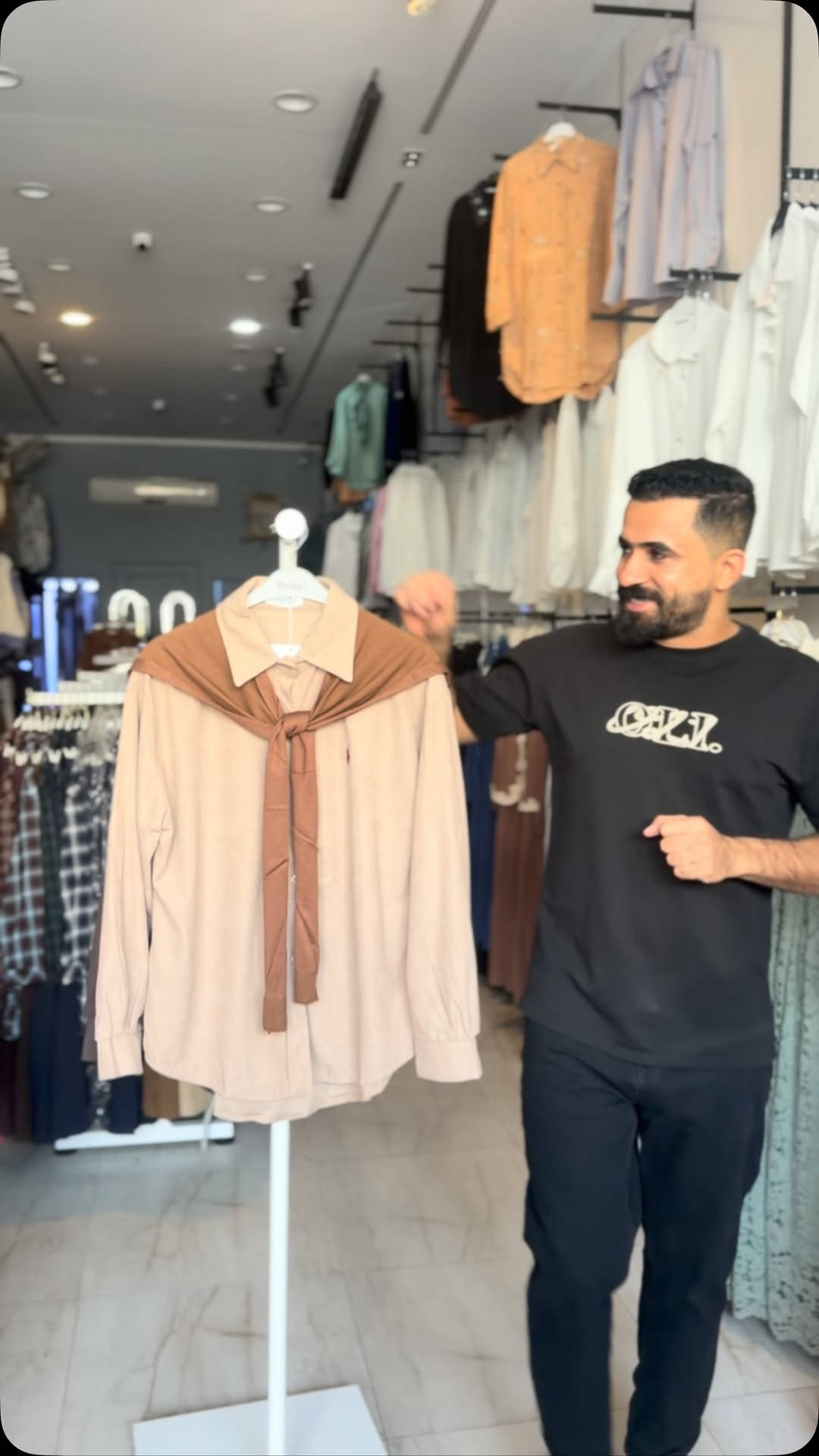 ملابس • للبيع