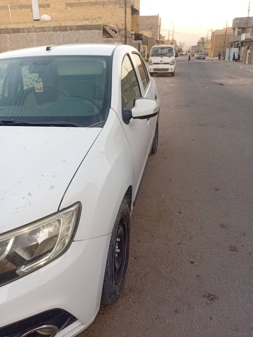 رينو سمبول 2019بيها بارد كير محرك مكفول تبريد نقص غاز بأسمي السعر65وبي مجال للتواصل ***********مكانها بغداد الحسينيه
