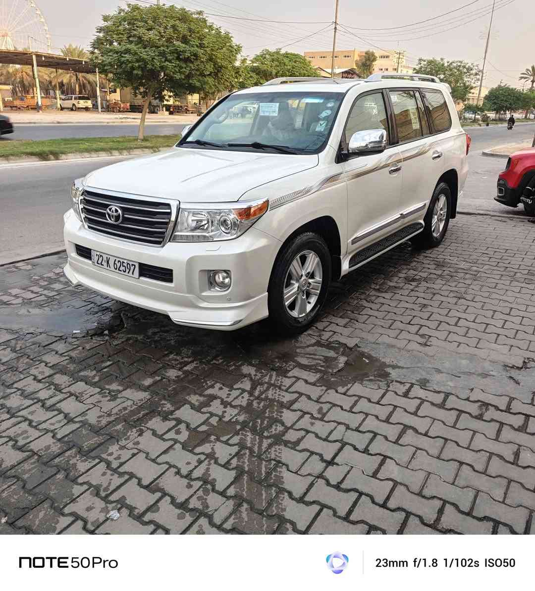 لاندكروز • ٢٠١٥ • مكفولة على الصبغ