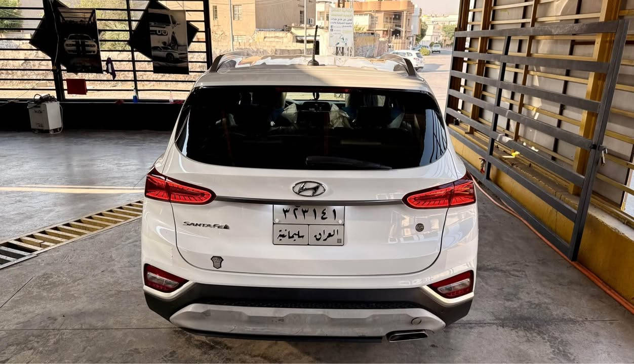 هوندای سەنتافی 2020 خەلیجی زۆر تازەیە یەک دەستە بی بۆیاخ 99000km ڕۆشتوا بەشەرتی گیڕ و مەکینە فول مواسەفاتە 4 بستۆنە 
*********** كركوك, العراق
