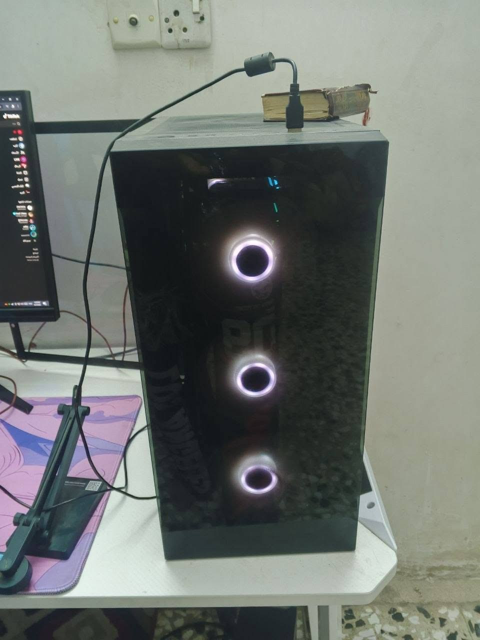 السلام عليكم كيس للبيع
السعر 850 مجال بسيط

توصيل ماكو ماعندي توصيل لايوجد توصل No delivery 

RTX 3060 12GB

RAM 16GB DDR4 3200 RGP ماركه معروفه

I5 10400F

M.2 للنضام

Ssd 1TB

HHD 1TB

PAWER 600

B 510M

مبرد المعالج من كولر ماستر 

 

تجي للبيت تفحص القطع ع راحتك البيسي حراره متعبر ال٧٦ تحت الضغط

مكاني بغداد الشعلة تواصل واتس فقط ***********
