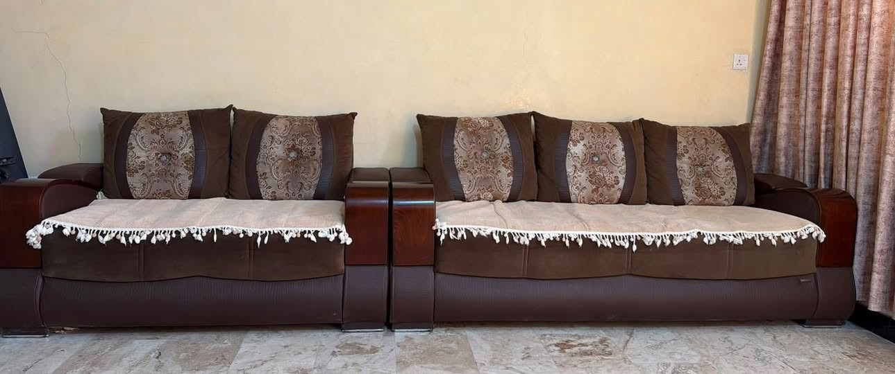 السلام عليكم
اغراض للبيع 
المكان :- بغداد _الاعظمية 
القنفات 200 الف 
الطبلات 30 الف 
البردات 50 الف 
للاستفسار على الوقم ***********
