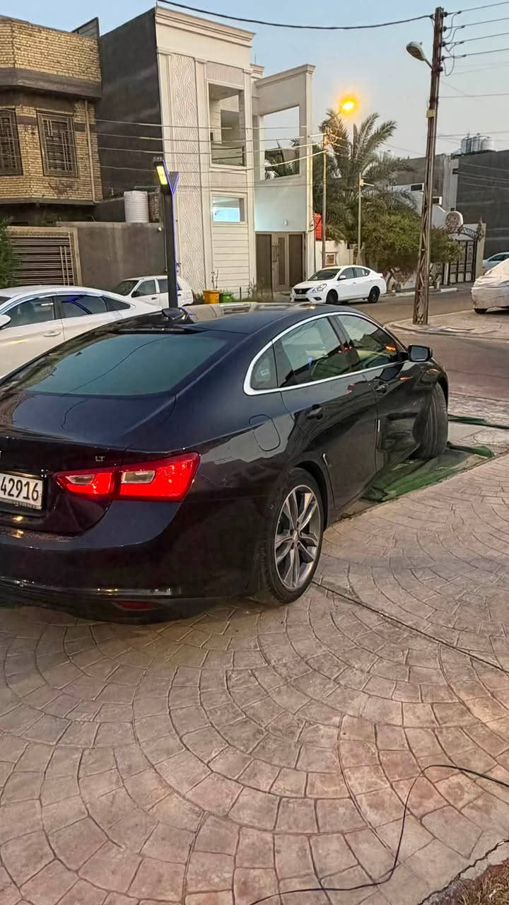 سلام عليكم ماليبو LT ٢٠٢٣ حادثها حفيف جداً سطحي بدون ايرباك و دواخل فول مواصفات ما عدا البنوراما  السياره نظيفه جداً كامله ما بيها اي نقص ماشيه ٥٤٠٠٠ ميل السعر ١٢٩ و بيها مجال بسيط 
.للاستفسار ….***********
