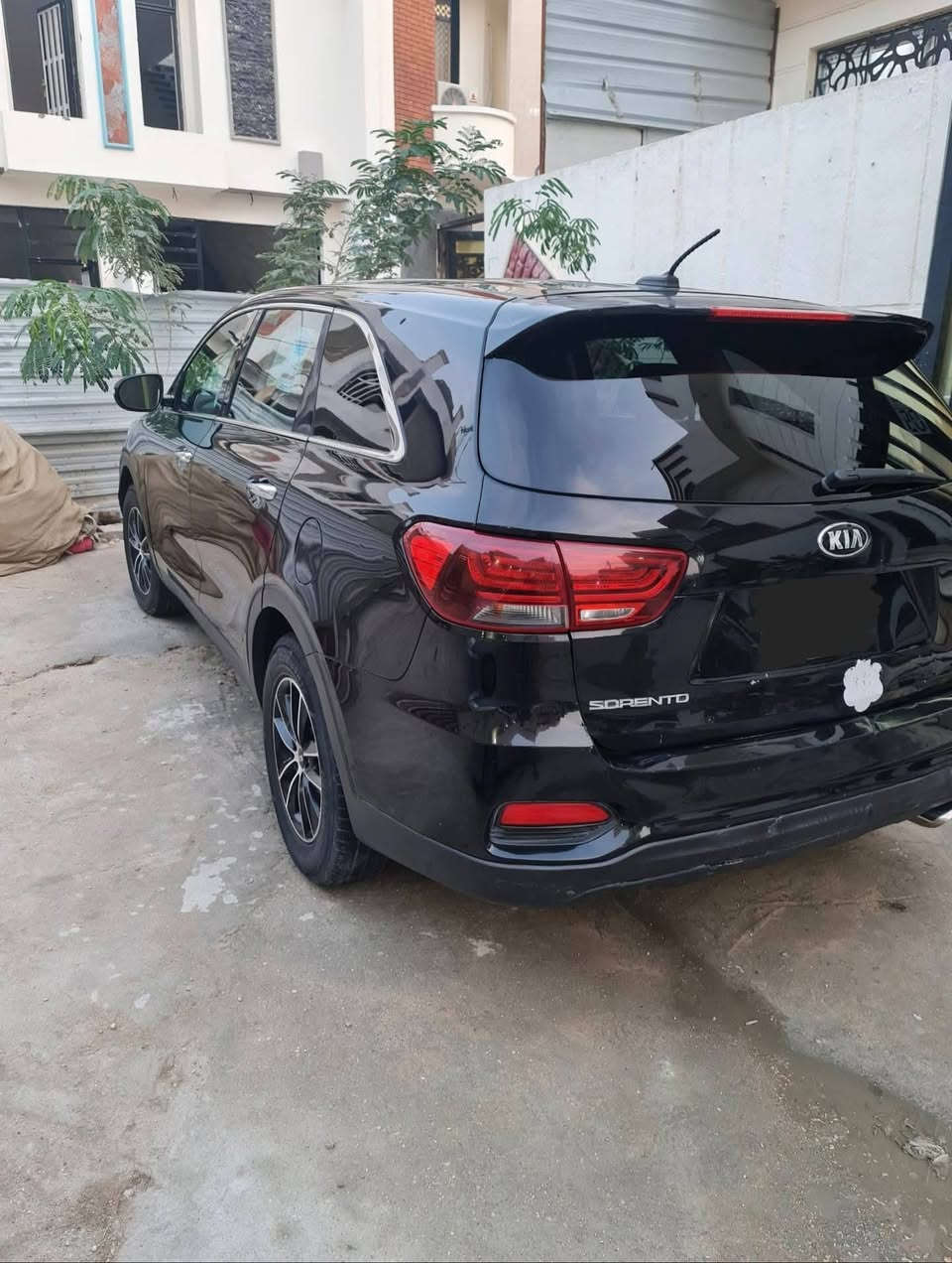 سورنتو ٢٠٢٠ رقم بغداد 7 راكب 6 سلندر 
ماشية ٨٠ الف 
حادثه حافة البنيد وتبديل قطعة جاملغ 
شرط التبريد والمكينه والكير
سعرها ١٧٩ $ 
مكانه كربلاء المقدسه مركز المدينه 
***********
