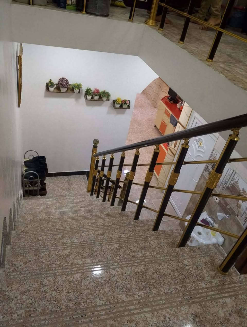 🔰♦️ بيت سكن للبيع ♦️🔰 
                    
♦️ الــمنطقة : حي الجامعة
 
♦️ الموقع :  خلف شارع 30

♦️ الــمسـاحــة  : 125م
 
♦️يتكون من طابقين♦️

⭐يحتوي الطابق الاول  ⭐
 🌿  استقبال  - 🌿مطبخ   - 🌿هول
🌿غرفة نوم  -🌿  ومجموعة صحيات 

 
⭐يحتوي الطابق الثاني ⭐
🌿هول - 🌿 غرفة نوم -  🌿وصحيات

التفاوض مع صاحب الدار حصراً 

💸السعر 💸
118 مليون وقابل التفاوض 

************************************

❌لــمــعــرفـــة الــمــزيــد ❌
الاتصال على :
📱***********📱

✨🔥مــلاحـظـة 🔥✨
مستعدوووون لعرض كافة العقارات للي يرغب بيع البيت او القطع 💁🏡
