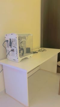 ميز كيمنك استعمال جداً قليل ما بي اي عطل او ضرراخو الجديد حجمه جداً كب...