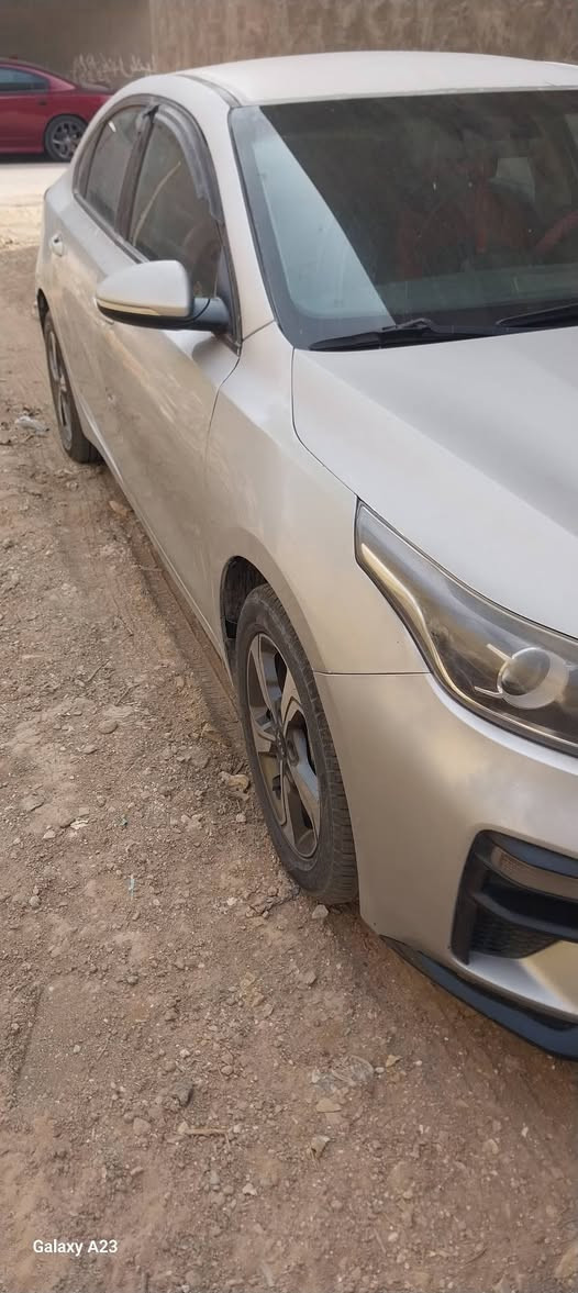 كيا سيراتو ٢٠١٩ لون سلفر مكينة ١٦٠٠ السيارة بيهة قطع صبغ وبالقمارة  هم صبغ  مجفية ابيع صبغ عام بدون داخل ولا كص مكاني بابل للاستفسار اكثر *********** مكانها بابل المحاويل, بابل
