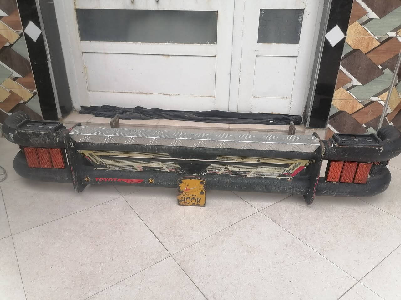 درع • نيسان • جنبي