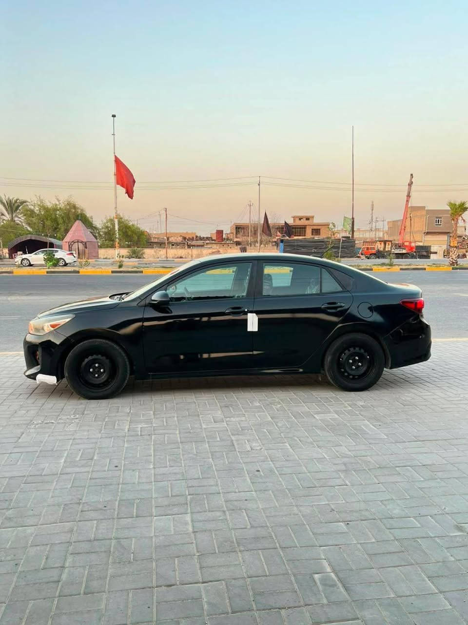 سلام عليكم كيا ريو موديل 2020 للبيع فقط وارد امريكي ضربتها جاملغ وبنيد ما عابره الضربه وتبديل قبق الجنطه ما ناقصه اي شي السياره جاهزه سعرها 82 وبيهة مجال بسيط للاستفسار ***********  ملاحضه السياره معوقين 5اشهر وتتحرر
