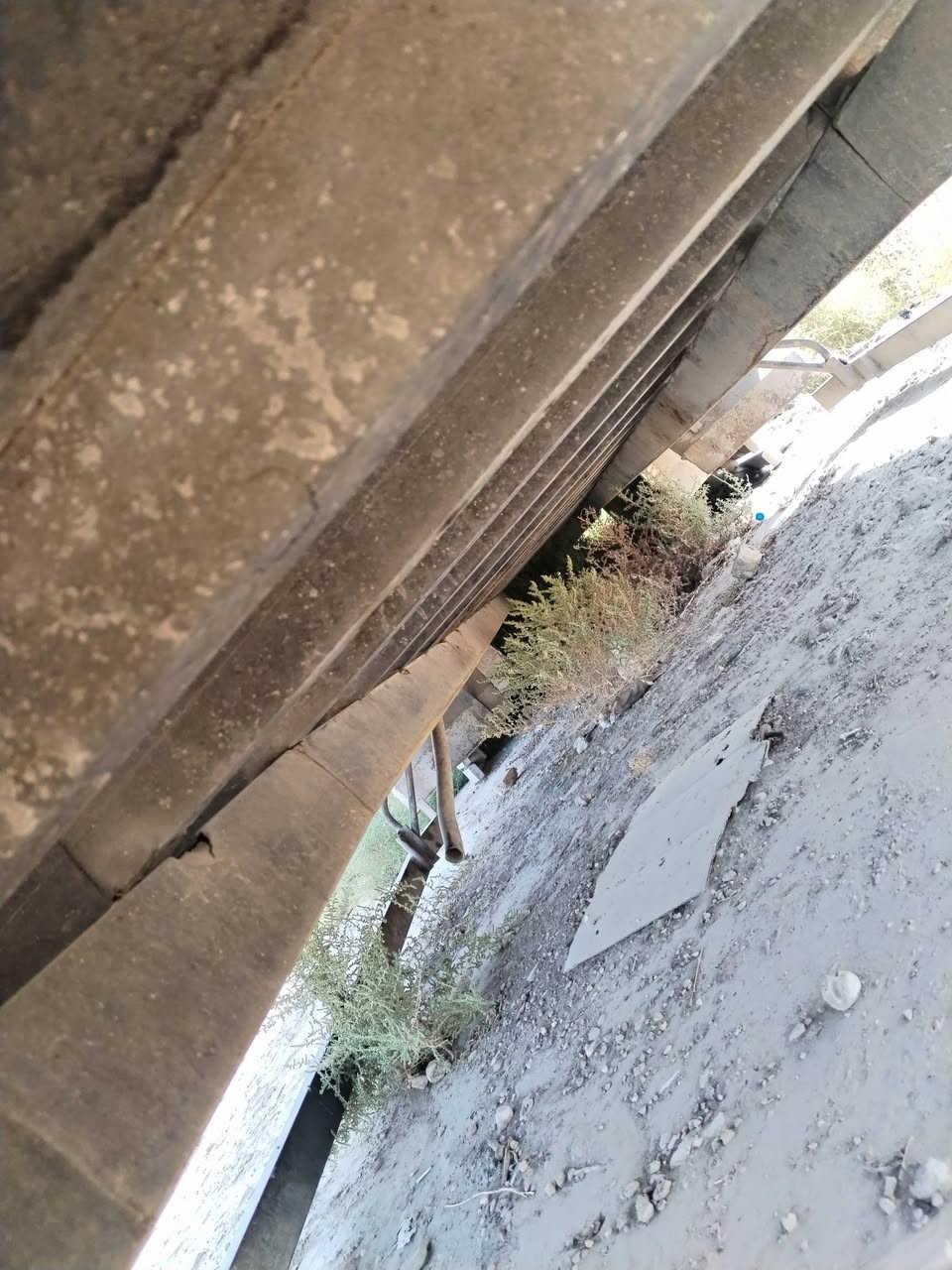 بدي للبيع طوله سته وعشره حديد من جوه الفرشه جديده ***********
