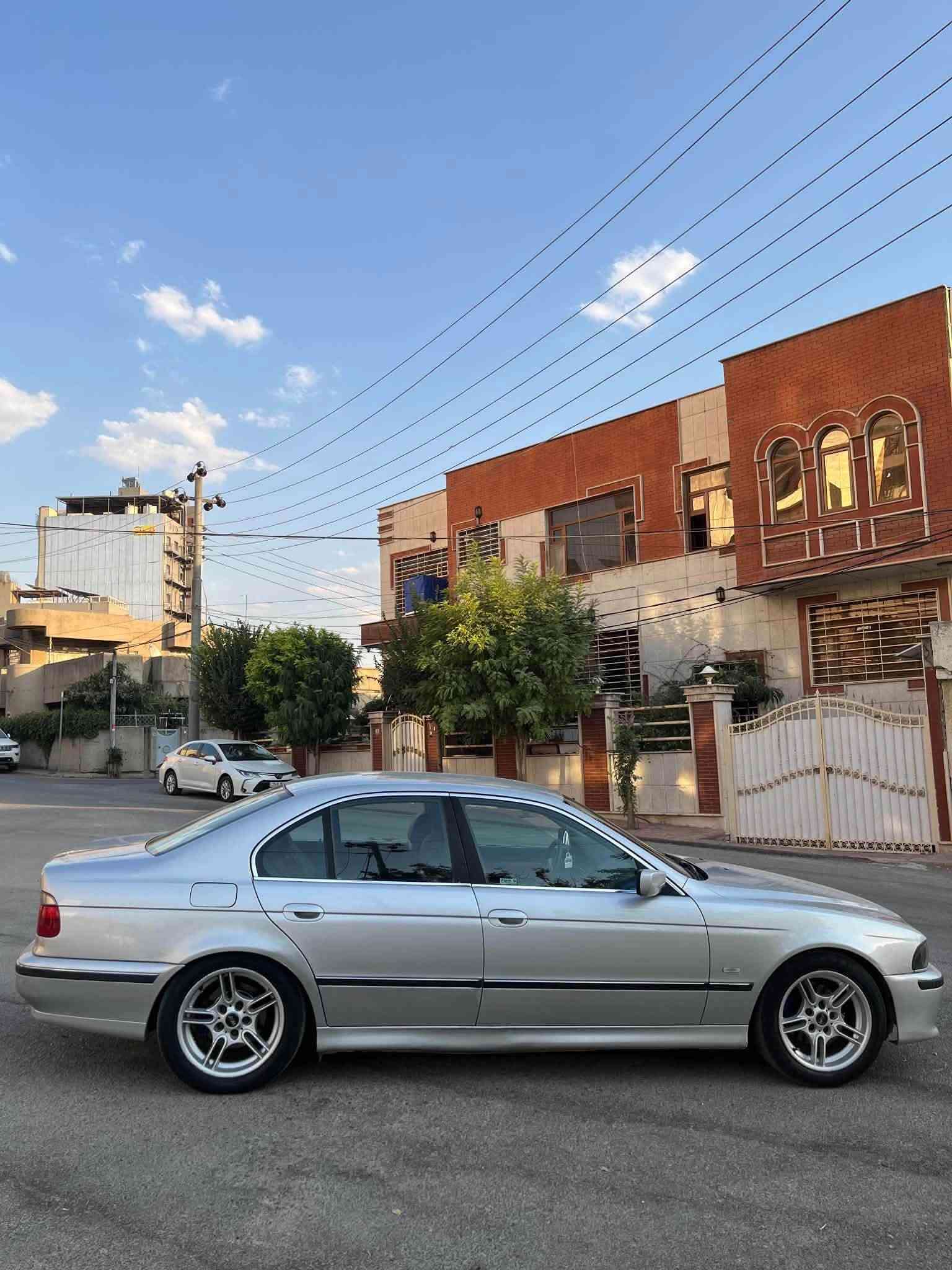 BMW 5 Series E39 🚘
مۆدێل 2000 - مەکینە 528 دبڵ ڤانۆس / دبڵ دیژیتاڵ

مواسەفات:
🔹 کوشن جڵد
🔹 شاشە و سیاحی
🔹 هیتەری کوشن
🔹 سوکانی M + ڤۆلیۆم + تەحدید سورعە
🔹 ناو فۆرمیکا
🔹 لایتی ئەڵقە + عەدەسە
🔹 تەبرید سارد و گەرم لەسەر سویچ
🔹 بۆیاخ سەقف و حیزام بە شەرت
ماشاالله زۆر جوان و تازە ماوەتەوە ✨ پاک و خاوێن

📍 سلێمانی
📞 ***********
