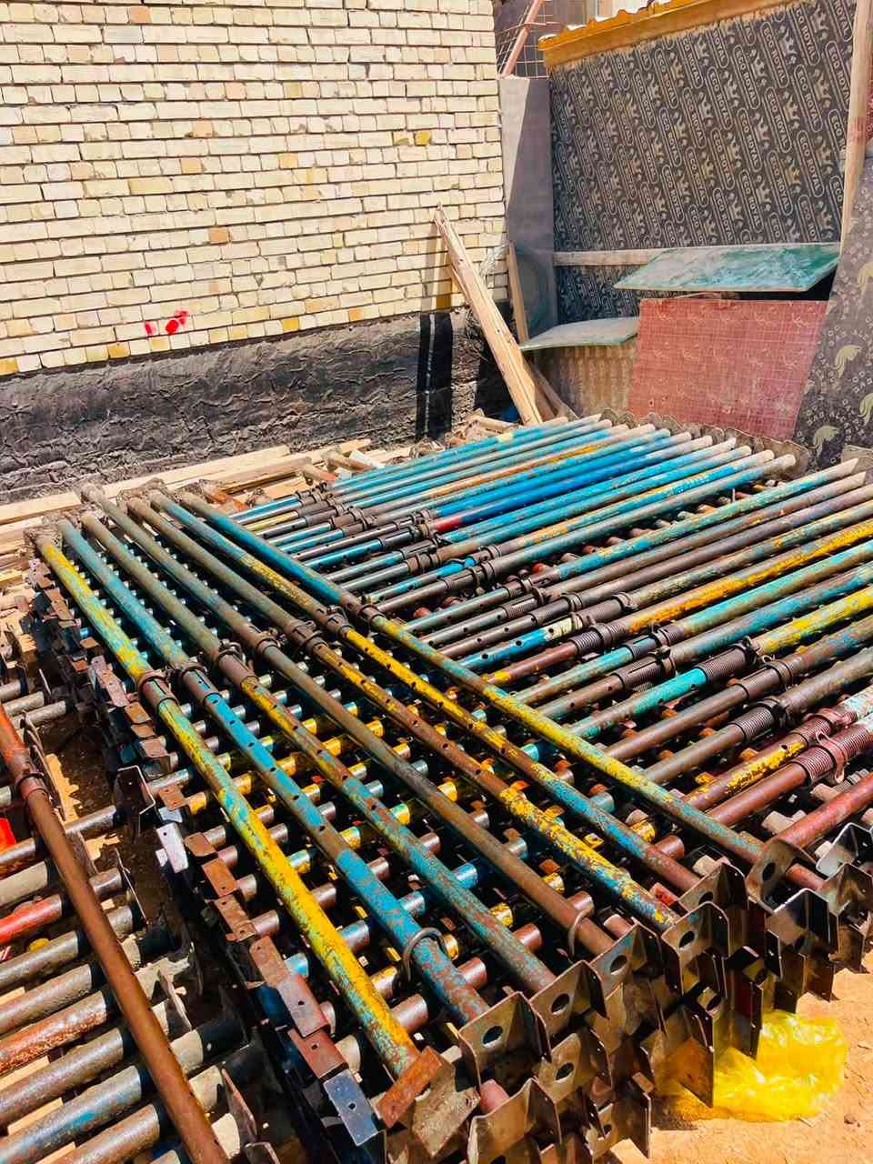 جكات للبيع حاضن وعجمان 4متر و5 متر سعر مناسب ***********
