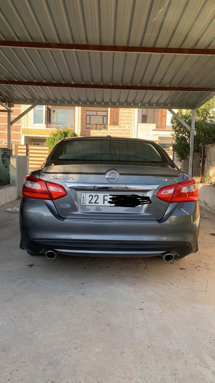 فوفوله بس سلايت نيه 
رويشتوه108 KM
رقم سنوي هموي نويه
٣پارجه پيشى  سبغه
١پارچه ليدرايه ٢پارچي دي كورايه
شاسي هيجي نيه بةس توزةك بتانةي هةية
بسمةيه
شغاله
سوكان هيتةره
كوشين هيتةره
حساسي تةنيشتةكاني
٤تاي نويه
ويل كرومه
ناونيشان هه ولير
*********** أربيل, العراق

