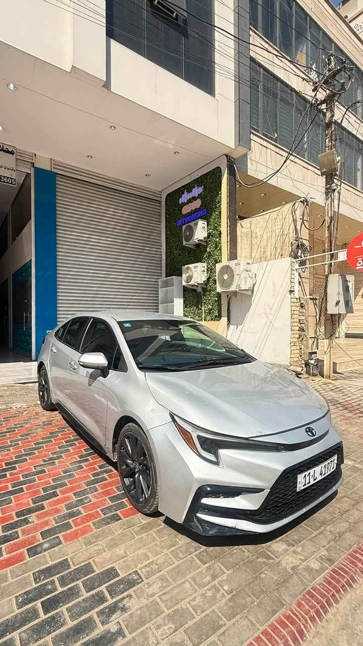السلام عليكم 
تويوتا كورلا فئة se بلاك ادشن 2023 
امريكية 
ماشية 22 الف مايل وقابل للزيادة
محرك 2000 gdi 
مواصفات الse المعروفة نص فول 
بصمة
شاشة وسطية 
هاند بريك بصمة 
اوتو هولد بريك
مثبت سرعة 
رادار امامي وتحديد مسار 
تحكم ستيرن جهتين
حادثها موضح بالصور والملاحظات الي بيها حالياً موضحة بالصور كذلك
سيارة جاهزة مناقصها شي 
رقم بغداد 
السعر 163 ورقة 
مكاني بغداد 
***********
***********

