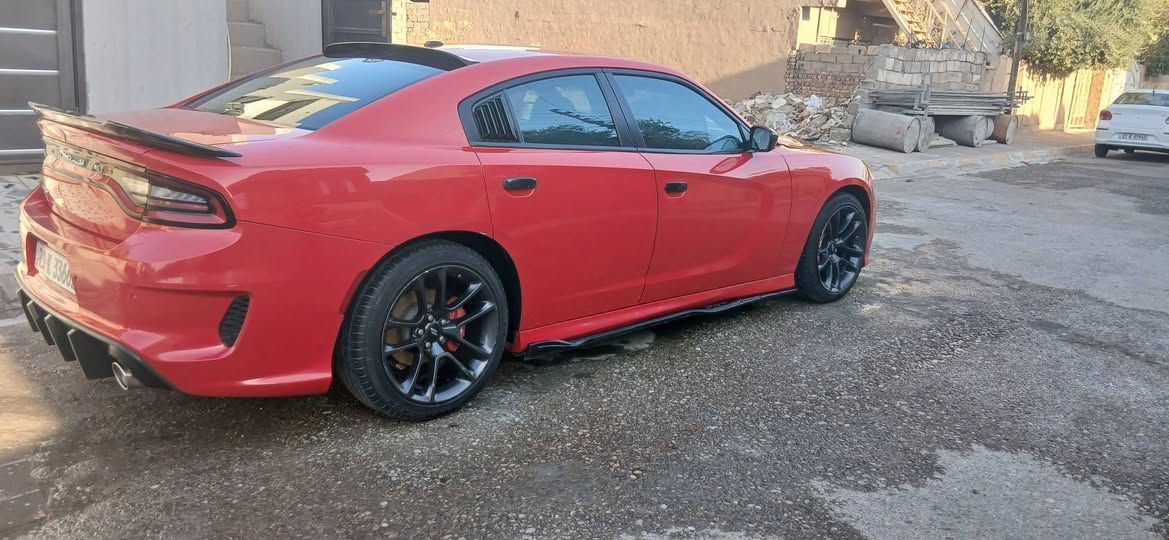 جارجر موديل 22 sxt
ضررها 3 قطع بنيد وجاملغ وباب محدث بنيد ودعاميات 
ماشيه 75 الف km بأسمي دفتر بانزين بيها مكانها ب كركوك 
السعر 210 وبي مجال للشراي الاتصال ب ***********
