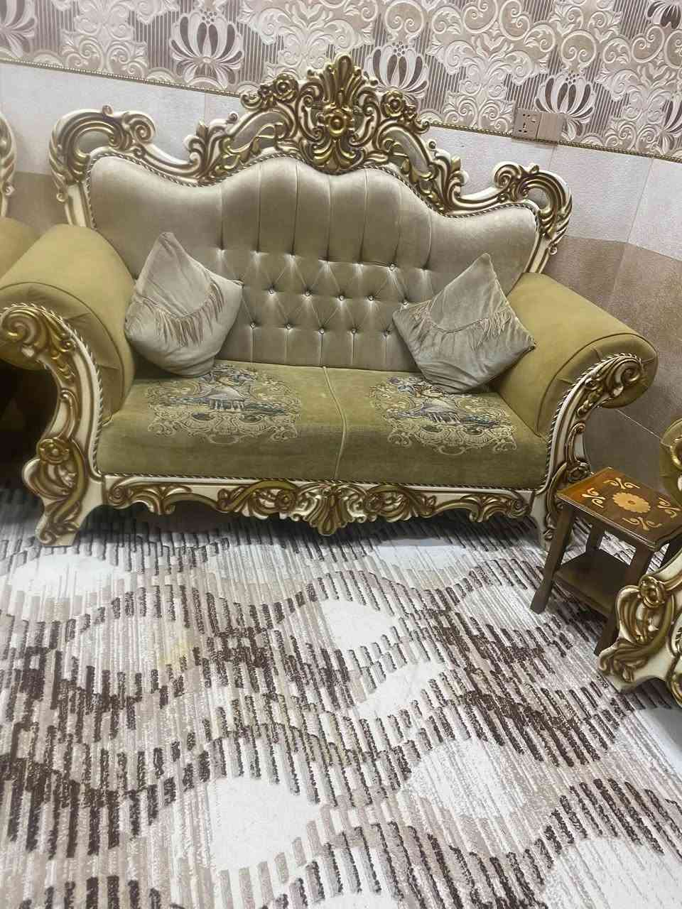 للبيع تخم ملكي عشر مقاعد للاستفسار ***********
