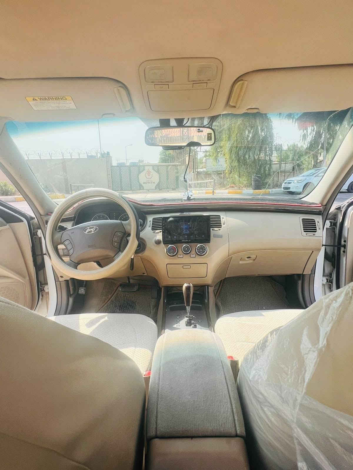 السلام عليكم ازيرة خليجي موديل 11 رياضي سعره 98 وبيه مجال بسيط للشراي التفاصيل اتصال *********** علمن السيارة مكانه بغداد
