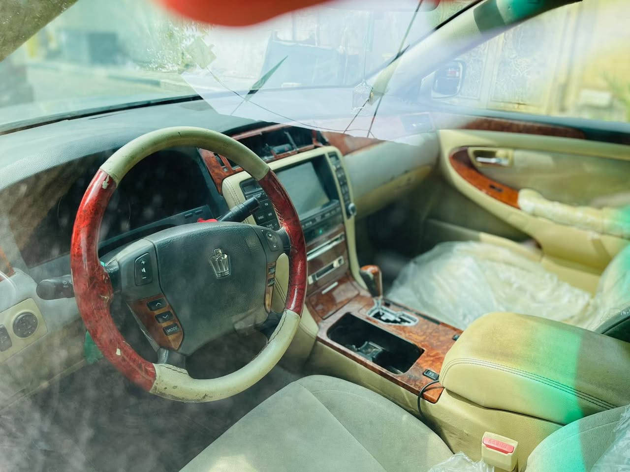 كراون شاهينه • ٢٠٠٤ • شاصي ٨٢