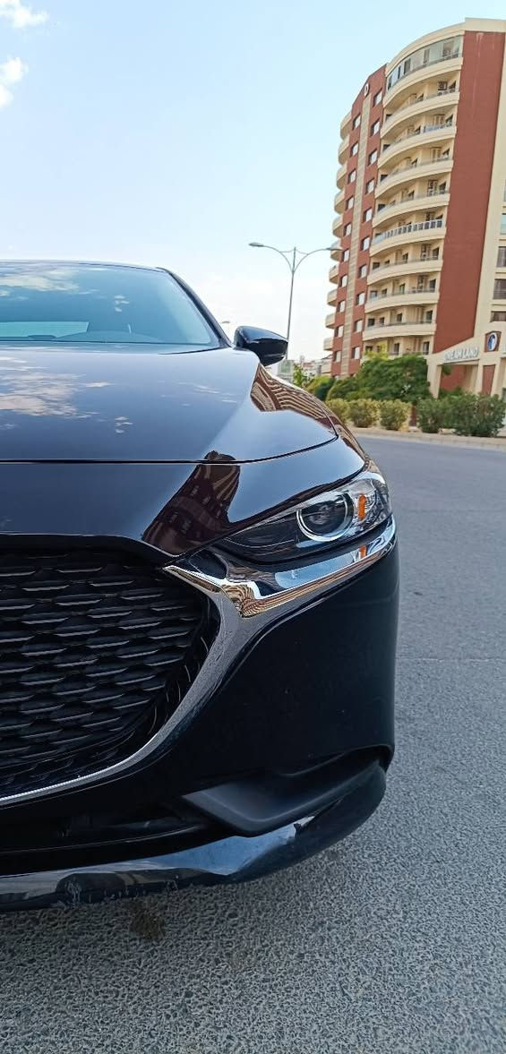 Mazda 3 2024
سليكت سپورت
بسمه 
بريك بسمه 
ده رگاى بسمه
كوشن جلد
كاميرا 
شاشه
خه تى جاده
رادار پيشه وه 
       لاكان
        دواوه
لايت زينون
وويل 18
ته نها 17000 روشتوه
ئيرباگى نه ته قيوه
ده عامى پيشى گوراوه به بيلادى بي بوباخه

***********
