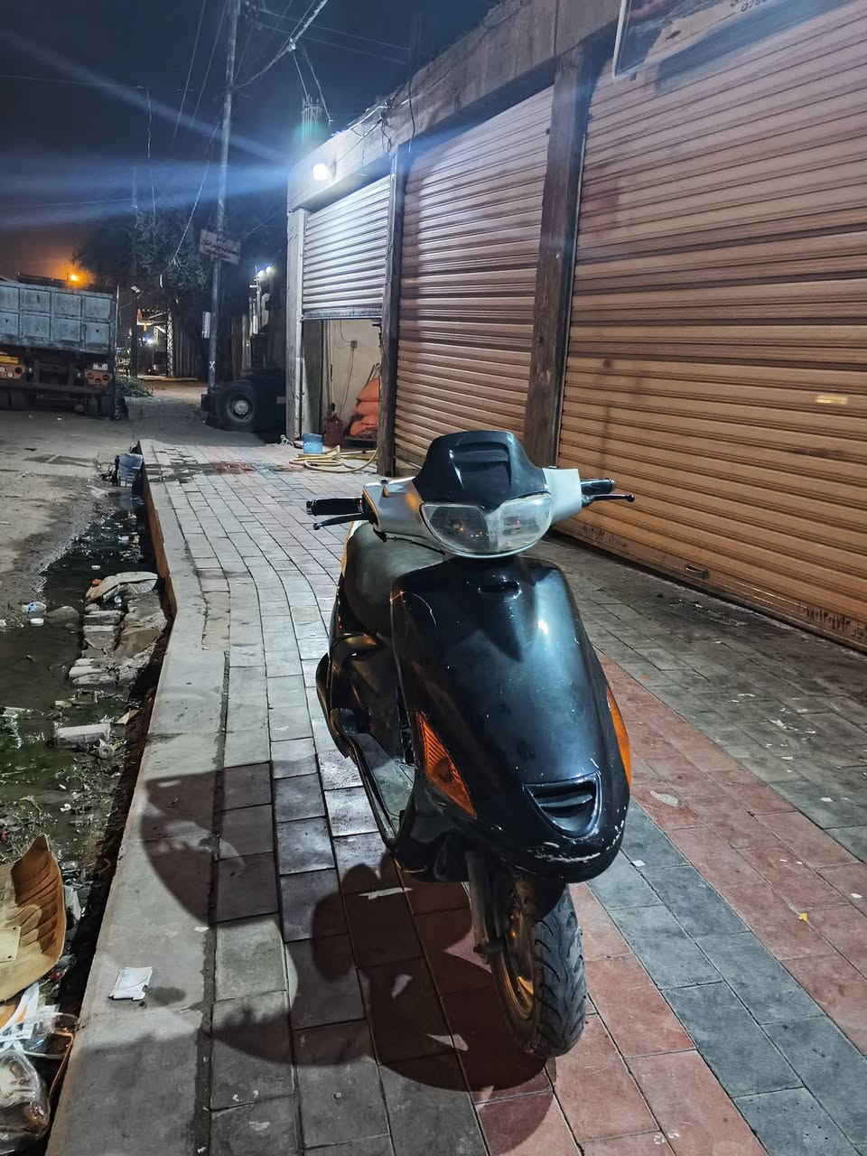 من رخصت ابو الكروب تراجه فراشه فحل للبيع مكينه مفتوح مبدل بس ولفات والدراجه ماعايزها برغي كلشي مابيها سعرها 350وبيها مجال العنوان نجف مشخاب تواصل
***********بيه واتساب
