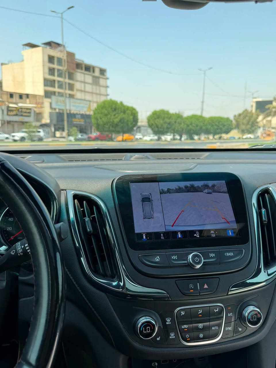 شوفرليت اكوينكس RS 2023فول مواصفات
• فتحة سقف
• ⁠كشنات جاد
• ⁠كامرات محيطية 360
• ⁠جنطة كهرباء
• ⁠حساسات امامي خلفي ومانع تصادم 
• ⁠تدفئه كشنات وستيرن
محرك 1500 تيربو 
كير مكينة حدادية كفاله
رقم كربلاء باسمي تحويل ثاني يوم 
ماشية 45 الف
حادث امريكي امامي خفيف بنيد مبدل ومصبوغ صور الحادث مرفوعة بالمنشور 
بالعراق بارد قبق الجنطة فقط 
السيارة مابيه اي نقص سيارة مال جناي كله  بانزين محسن 
السعر 168
***********
بيع او مراوس بكامري هايبرد  او هوندا اكور هايبرد
