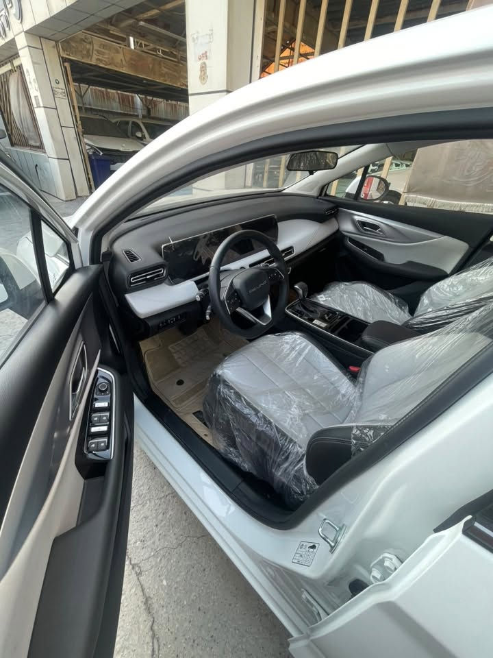 للبيع سياره بايك ((حره)) يو فايف بلص رقم بغداد
..BAIC U5 PLUS
 موديل 2026
حره 
مواصفات 
ويل كب 
طي المرأة الجانبي
انذار
تحديد مسار
مثبت سرعة 
حساسات كامرات ٣٦٠ 
رؤيه محيطيه تنبيه مركبات جانبي
كشاف ضبابي 
مانع انزلاق 
كشنات جلد نابا 
سستم صوت روعه اعتمادي 
ارباك 
محرك  تنفس طبيعي ميتسوبوشي ياباني 
كير ياباني
هند بريك كهربائي 
جام كهرباء 
مثبت سرعه 
تدفئه تبريد سياره 
سياره زيرو ماشيه شي بسيط جدا  940 كم
السعر 120 $ وبي مجال بسيط للشراي الجاد
***********@
