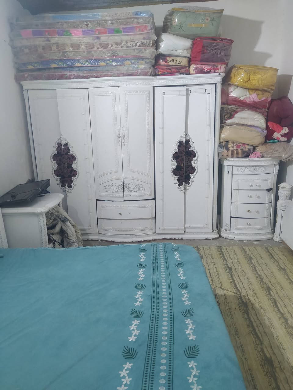 سلام عليكم غرفه النوم كويتيه مكاني زبير سعرهه200 وبيعه مجال خوان نت ماعدي الشراي ***********
