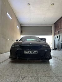 BMW 330i 2024 - 35.000 KM - زيونة  3MW89FF09R8E56808  داخل احمر بلادي،...
