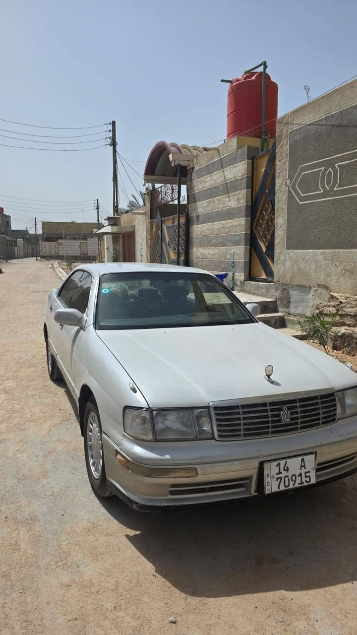 السلام عليكم بطه منفصل للبيع رقم بصره انكليزي جديد توهه صاعده هزه  سنويه  2029 بسمي حره موديل 1993   سياره كفاله عامه من الكصه ونقل جثه ولعيب شرعي ولصوليات سياره جاهزه مجهزه من حداديه تخم تاير كهربائيات تبريد كير ومكينه VVT  غرفه جديده شاشة كامره خلفية العنوان البصره الزبير  السعر 65 وبيها مجال للشراي للاستفسار على الرقم 
*********** الزبير, البصرة
