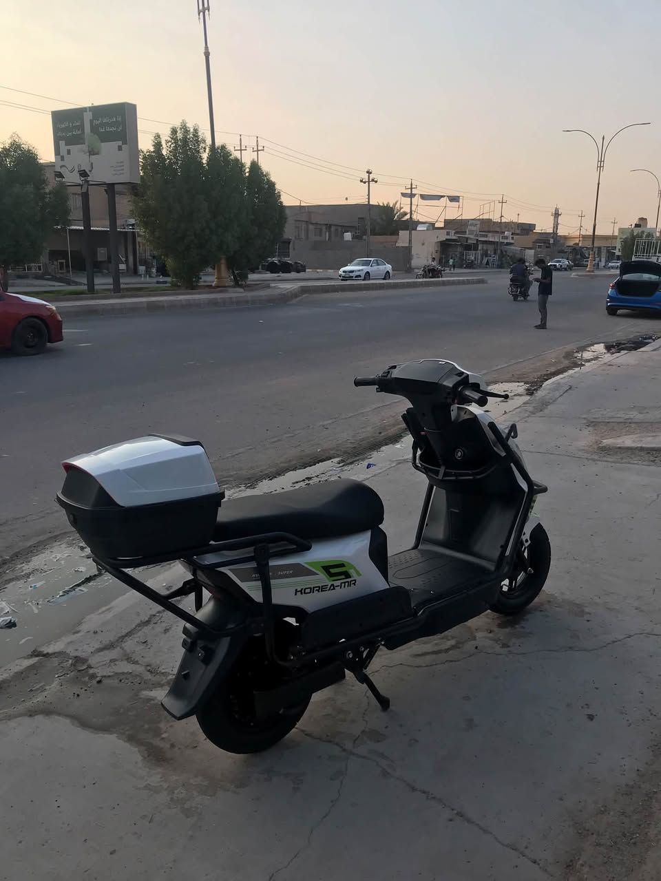 للبيع دراجه شحن موديل 25 كامله من كلشي وما مضروبه ابد
الدراجه نضيفه مصارلها جم شهر من اخذتها وقويه صارلها فتره من متروكه ولكيت بطاريه ضاربه وحده منفوخه بس متأثر على اي شي بيها وشرط الفحص البطاريات يقرن 9ونص كلهن نضيفات السعر 750وبيها مجال 
واتساب ***********
اتصال 0‭785 910 7221‬
مكاني الفلوجه حي الشهداء
