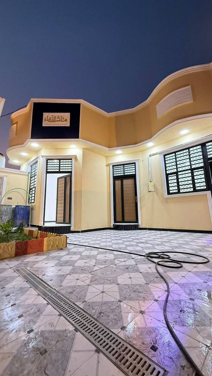 ألسلام عليكم
أسعد الله أوقاتكم 🌹

دار سكن للبيع ماشاءالله تحفه
بناء حديث شقل درجه أولى شقل البيبان كله تفصال ولكهربائيات بضمان
سنة البناء 2026
العنوان أبي الخصيب قرب المحكمه الجديده مالت ابو الخصيب
ويبعد على سايدين مال المحكمه 500م

ألمساحه 200 متر
على شارع 10 متر 
كهرباء أناره ماء مجاري
مدارس جداً قريبه عليك
كذالك أسواق قريبه عليك

محتويات البيت
كراج واسع + حديقه
ديوان  + صاله
مطبخ واسع حار بارد
غرف منام 5×4 عدد 2
مجمع صحيات خارجي + داخلي + مناور

نوع العقار طابو ملك صرف زراعي عراقي سند 25

السعر 105 وبي مجال سعر جداً مناسب

للتواصل ***********
