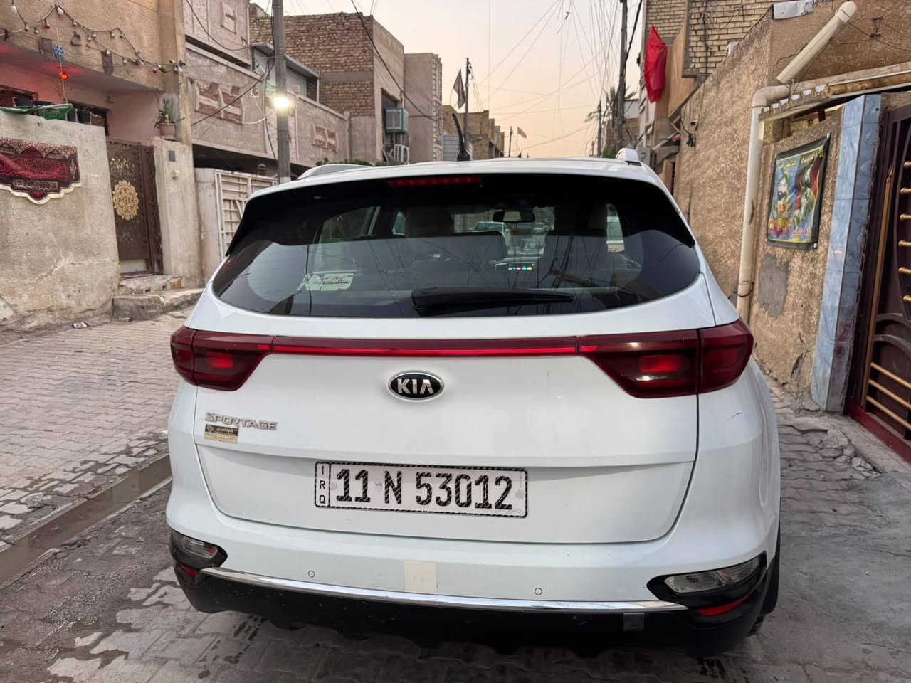كيا سبورتج 2020 محرك 2000
نص فول تحكم ستيرن مري كهربائية 
ماشية 85 كشنات الامامية كهربائي 
اشاير بالمري حساسات امامية خلفية
كير ومحرك مكفولات
تكحيل قليل بالدعاميه الامامية
السعر (190) ورقة مكاني بغداد الحرية رقمي بي واتساب.***********
