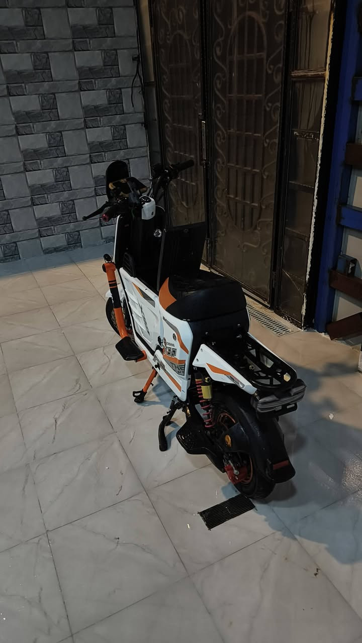 X900
٦بطاريات حجم 16 دراجه شغال بيها كلشي ماعده الاشاير والجوزه تشتغل فقط بصمه سويجات ثنين وبصمات ثنين وصندوك القبق بي كسر كما موضح بالصوره 425 وبيها مجال مكاني البصرة الصالحيه رقمي***********
