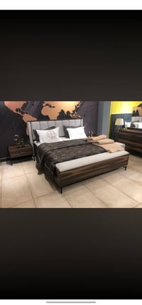 عدنا غرفة النوم هاي ماخذيها من ايديل هوم قبل ٣ سنوات تقريبا بمليونين و...