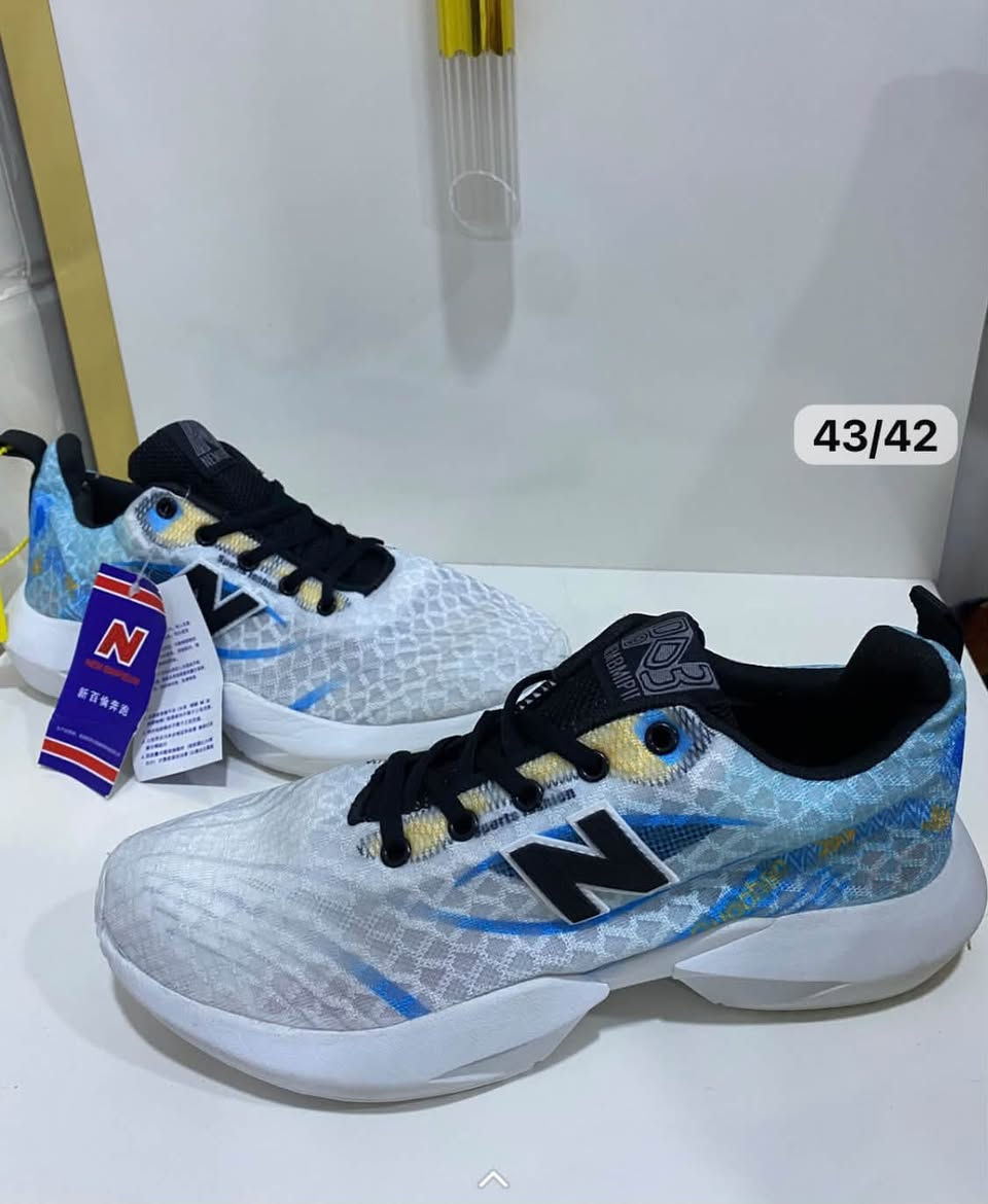 تحطيم الأسعار • مقاسات 40-44