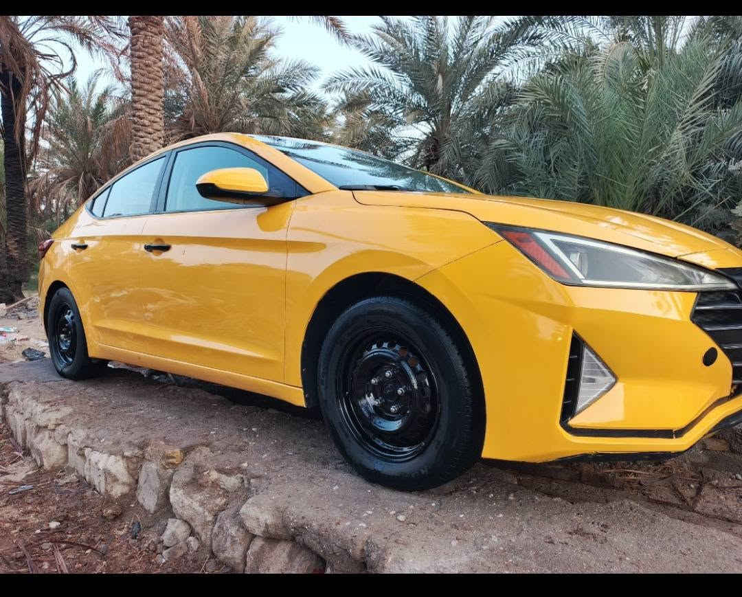 السلام عليكم هونداي النتراه للبيع 
موديل20 رقم ذي قار انكليزي وارد امريكي 
تحويل ثاني يوم حادثه موثق بالصوره
مواصفاته نص فول كامله حساسات  رادار مانع انزلاق
تحكم ستيرن جهتين منظومه لايت زنون 
محرك2000 دوش كير التي
مكان السيارة ذي قار سوق الشيوخ
سعر 115 وبيها مجال رقم  ***********
