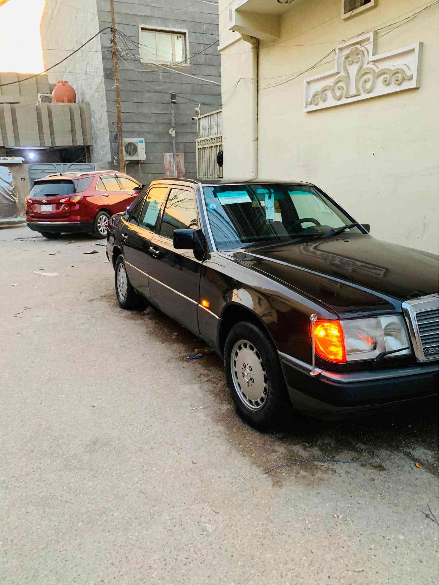 مرسيدس ١٩٩٠ • بدون حادث • مكينة