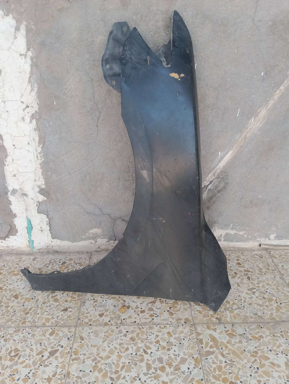 باب امامي كامري ايسر يرهم من موديل ٢٠٠٧_٢٠١١
اسود للبيع السعر ٢٠٠ وبيه مجال 
جاملغ ايسر امامي كامري للبيع السعر ٧٥  وبيه مجال 
المكان بغداد-بوب الشام للمعلومات الإتصال على الأرقام التالية 
***********
***********
