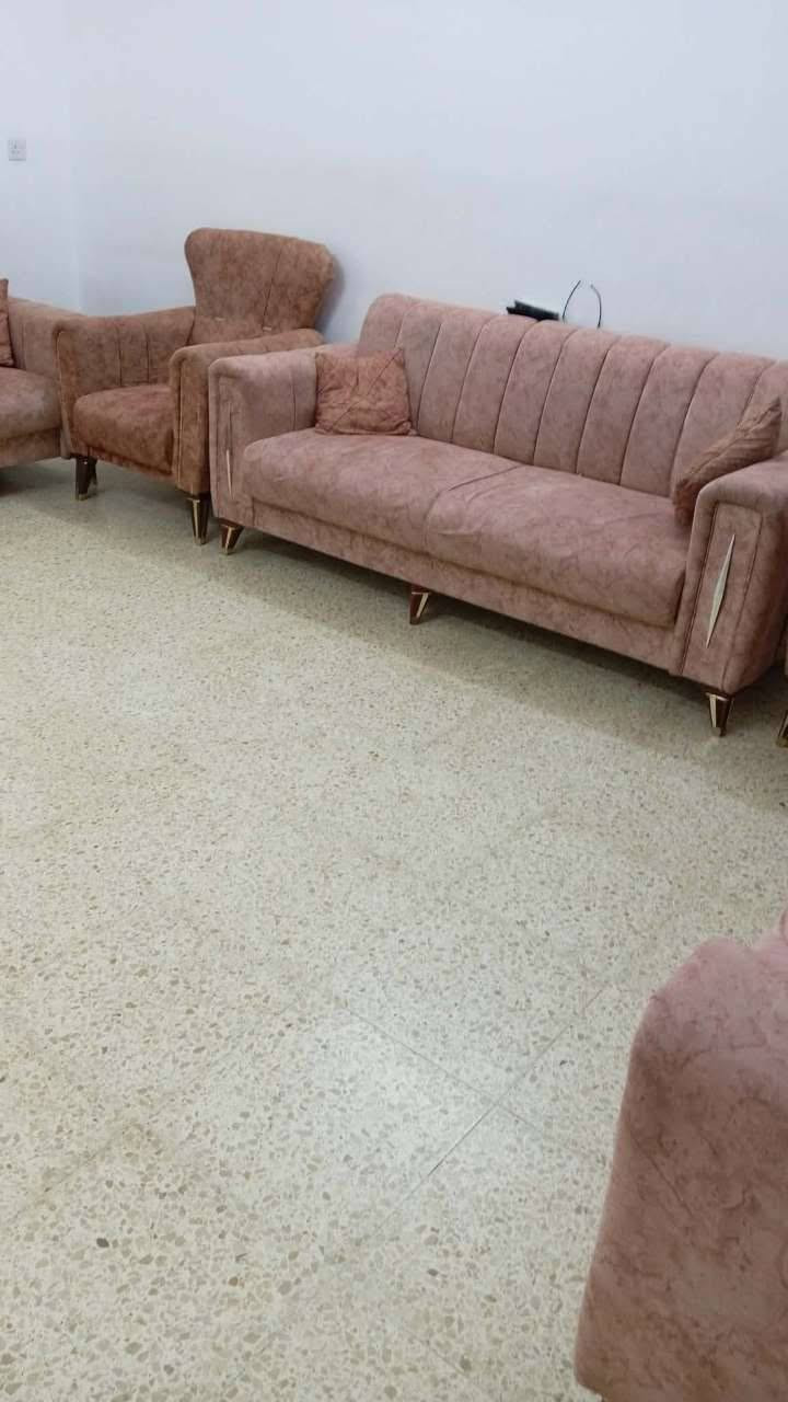 صوفا • نضيفه • لون يخبل