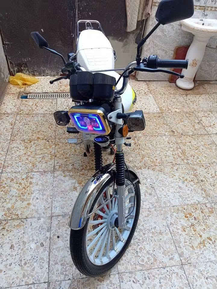 دراجه لبيع عنوان بغداد سعر 600 دراجه نضيفه مابيه اي نقص موديل2023 اوراق كامله ممتواجد عل فيس 
774 774 2261
+964 777 480 4116
