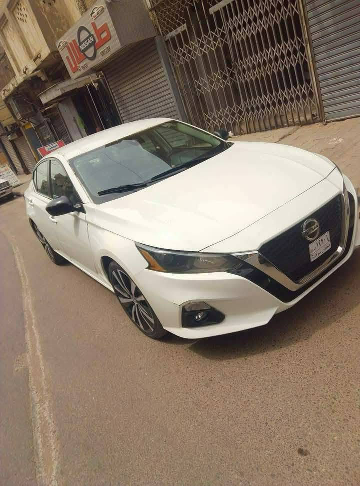 نيسان التيماموديل ٢٠٢٢رقم معوقين بغداد
بيها تبديل جاملغ خلفي وبنيد

السياره فول مواصفات بس فتحة ما بيها

موقعها بغداد

السعر٨٥

***********
