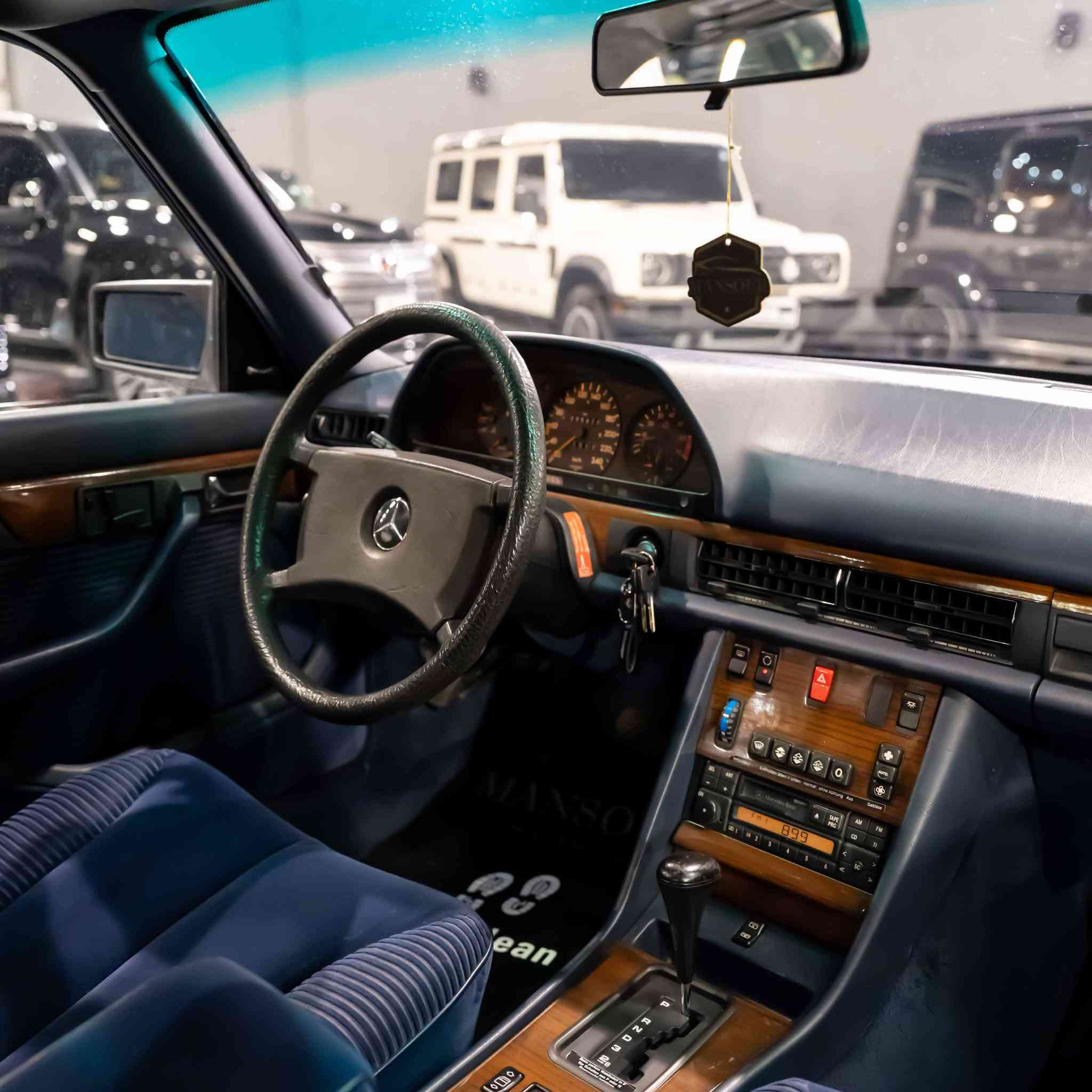 ‏Mansur cars 
عربي / كردى 
.   
النوع :  MERCEDES BENZ 
الموديل :    S420
سنة  الصنع :  1984
المحرك : V8
ناقل الحركة :  AUTOMATIC  
نوع الوقود :  بنزين  
الحالة :   خليجي 
عدد الأميال  : 35,000 km  
‏#MANSUR_CARS_ERBIL_F1    
:::::::::::::::::::::::::::::::::::: 
درووستکراوی :- MERCEDES BENZ 
مۆدێل :  S420
ساڵ : 1984
بزوێنەر :V8
بگۆری بزوێنه‌ر :  AUTOMATIC 
سوتەمەنی :  بنزين 
دۆخ :خليجي 
ماوەی رۆشتوو :  35,000 km    
‏ ‏#MANSUR_CARS_ERBIL_F1  
:::::::::::::::::::::::::::::::::::: 
‏‎‏‎🗺️ العنوان: ERBIL- 40m STREET 
‏ / MANSUR CARS
‏‎‏‎📱 للاستفسار يسعدنا تواصلكم معنا على الأرقام التالية
‏‎‏‎📱بۆ زانیاریی زیاتر خۆشحال دەبین بە پەیوەندیتان بە ژمارەکانی
 
***********
***********
