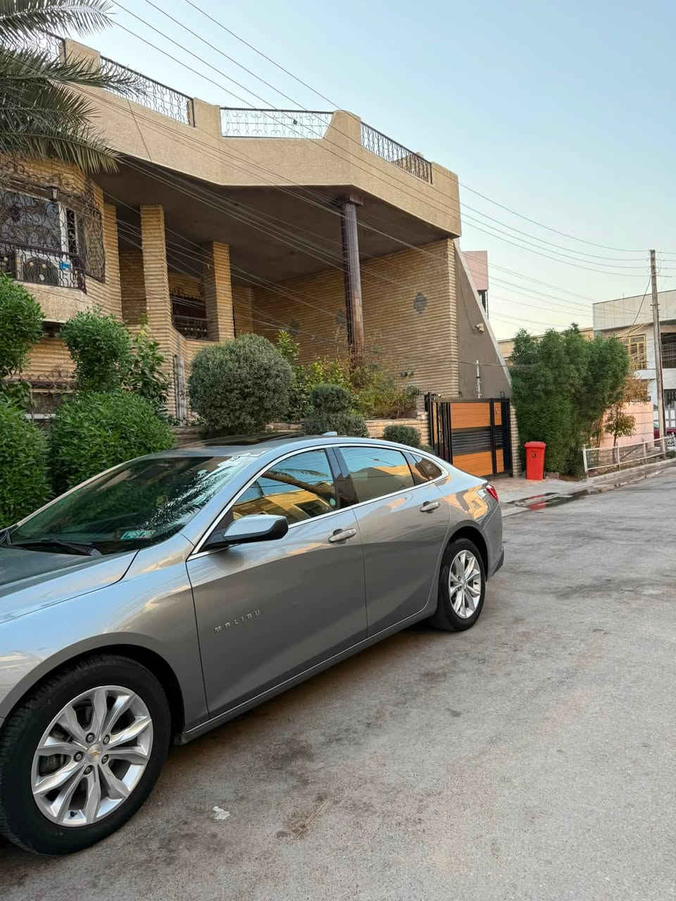:

🚘 ماليبو LT 2024

✅رقم بغداد ترقيم جديد 

بأسمي 

🇺🇸 وارد أمريكي

🔹 حادث بسيط جداً
🌟مكينة 1500 توربو 

🔹 بدون أي دواخل

🔹 الضرر فقط بمقدمة البنيد 

الي يريد الضرر يراسلني ادزله فديو 

والشاصي هم موجود 
✨ المواصفات:

• بانوراما 🌤️

• بصمة أبواب وتشغيل

• كشنات كهرباء مع تدفئة

• شاشة + Apple CarPlay

• حساسات

• كاميرا خلفية

• رادار
🔥 السيارة كلش جديدة ونظيفة

📍 ماشية 44ألف كم فقط

🛞 تخم تاير جديد شادلها

✅ بدون أي نقص

✅ كلشي بحالة الوكالة

📍 الموقع: بغداد – الكرخ

📞 للاستفسار: ***********

السعر 133وبيها مجال 
شباب اتصل علرقم وعيوني الك 
واذا ماعندك رصيد سويلي مسد كول
