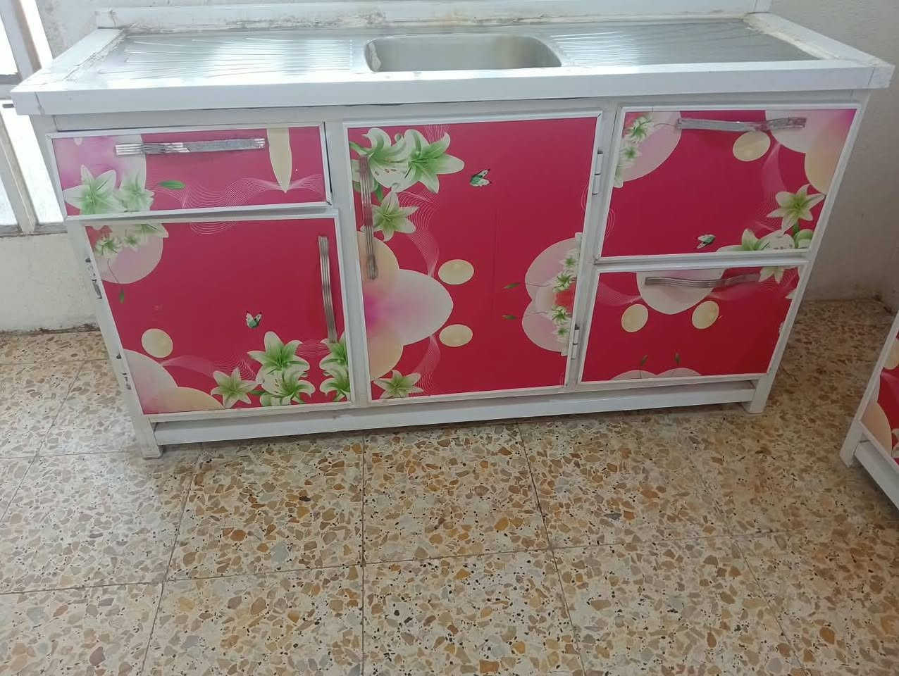 كاونتر • نضيف • زعفرانية
