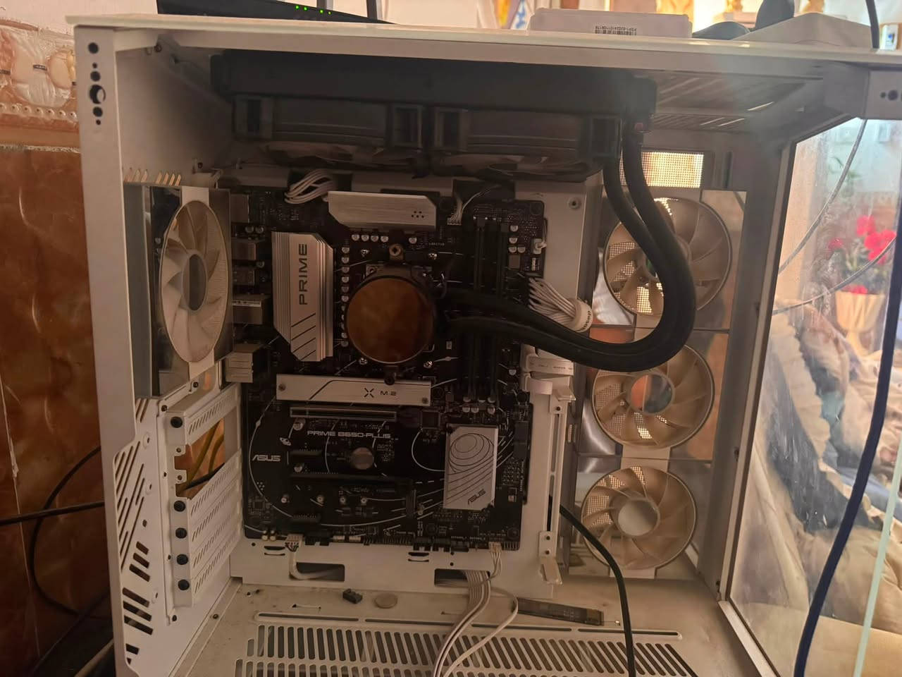 غراض للبيع ابيع الكرت مفرد و عدة المذربورد و المعالج ركز شوي 

5070 Ti Asus prime 16GB ما عندي سعر اله بس اشتريته قبل سنه و 8 اشهر او اقل ما اعرف الصراحه ب مليون و 425 انته قيم وانطيني  سعرك  و ستعامله قليل يعني  
حق فتره 8 اشهر و تركت 

عندك مذر بورد PRIME ASUS B650-Plus  رامات و مركب عليها معالج R7 7800X3d و معرفه هذني ما يحتاج أعرفك عليهن الكامبو هذا بدون رامات إذا تريد انطيك وياها المبرد ما اعرف اسمه بس موجود بل صوره بدون مقابل يعني ويه الغراض و هم موجود M.2 512gb ما ادري من يا شركه بس جيد جدا سرعته اتوقع مو اكيد 7200 او اقل و عندي 2 رامات 32 و هذا السبب البيع خربت واحد خرب البن مالته و الثاني ما اعرف عنه اي شي هم انطيك ياهن جرب تصلحهن و الكيس dark flash مدري شسمه المهم ابيض احسبه ويه الغراض اريد بيهن 700 

و ويه الكرت انطيك هذني هم هدية لان ما اريد ابيعن خلي غيري يستفاد بيهن هديه ويه الكرت ماوس كلوريوس اتوقع مودل D و كيبورد ما اعرف اسمه بس جيد شكله حلو دزلي رساله او تعليق ادزلك صورته هوه و الموس 

و عندي شاشه هم 
1080p 
monitor samsung 240hz g4 odyssey
نضيفه لا ديد بكسل ولا بطيخ
اخذتها ب 300 و اريدها ب 200 لا تكلي غالي كلش مناسب 

عندي شاشه ثانيه هم 2k 170hz من gigabytes نسيت 
اسمها mمدي شنو المهم هم نفس الشي لا ديد بكسل ولا شي

مكاني ميسان العمارة قطاع 30 
و عندي توصيل شرط العربون يولد ركزو عربون حته لو فد شي بسيط10 تريد اسيا تريد ماستر إذا انته ناوي تشتري ما يفرق العربون ولا يوكفك  العربون

اي استفسار تعال واتساب او خاص  او تعليقات هذا رقمي 
***********

و صراحه مستعجل على البيعه  
و لا تحاول تنزل من السعر لان ما ابيع
